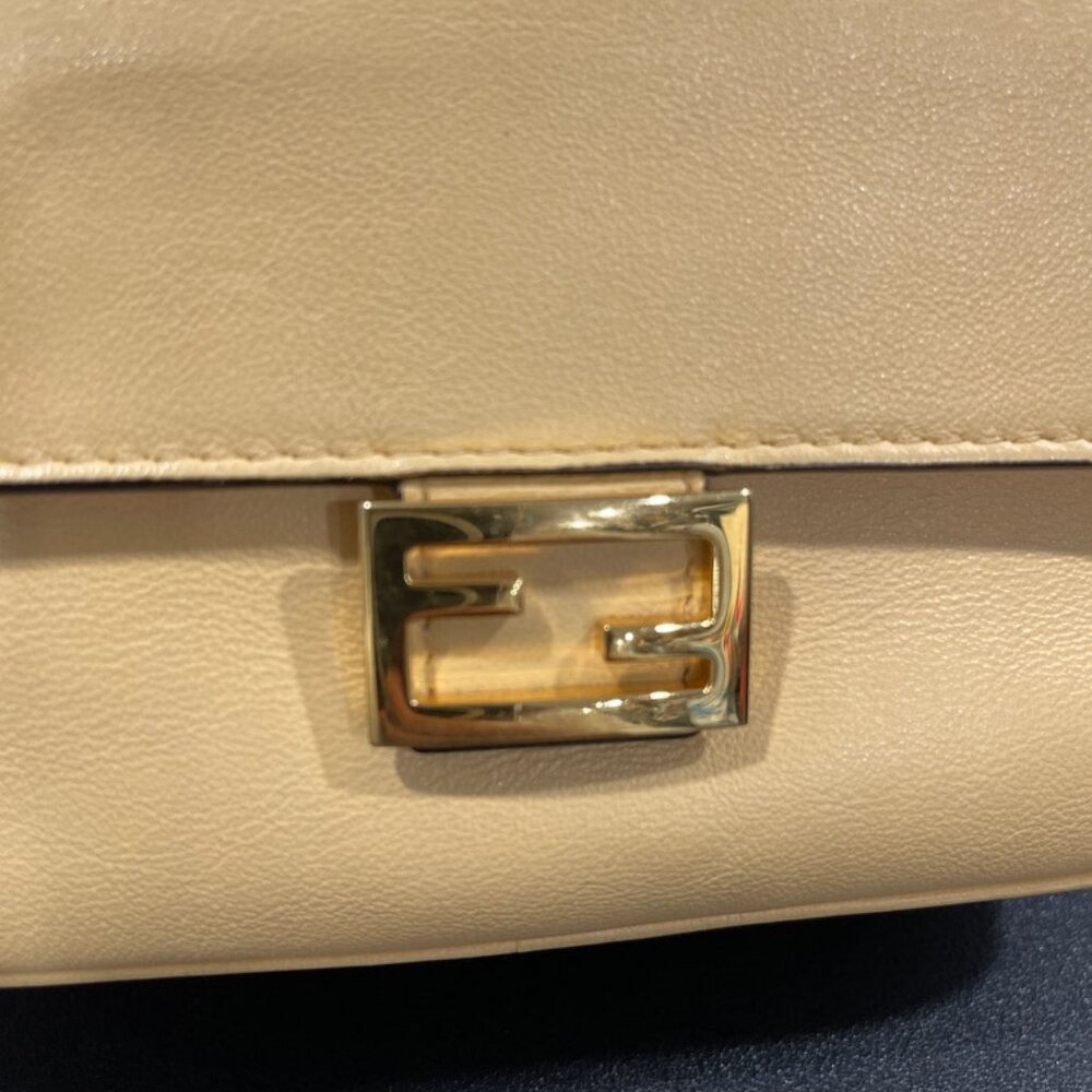 Fendi Baguette Leather Yellow Camera Bag (JB1396) - Picture 2 of 15